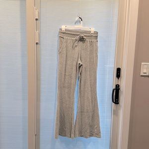 Aerie grey velour sweatpants super comfy size small